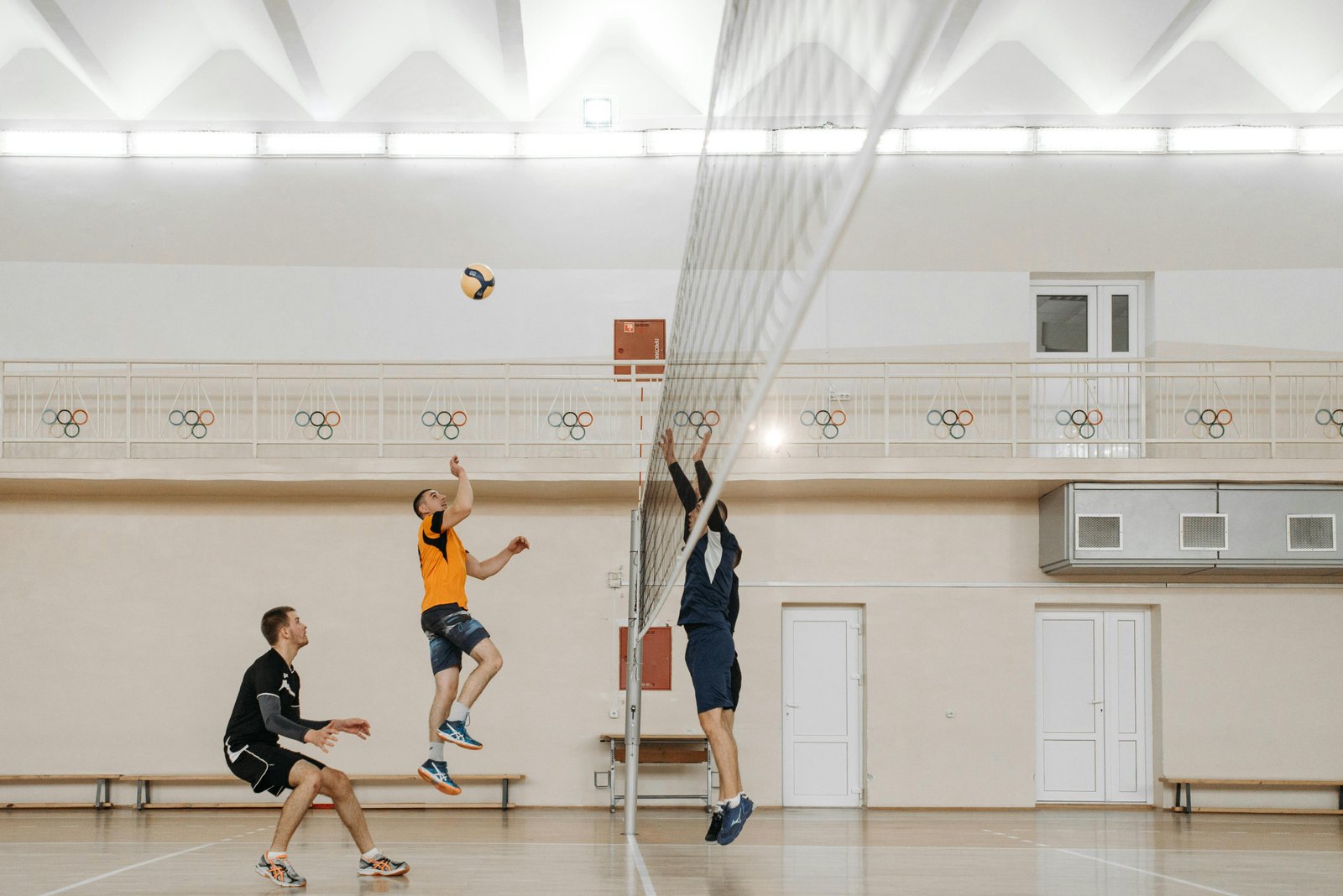 9 Benefícios do Vôlei para o Corpo e Mente